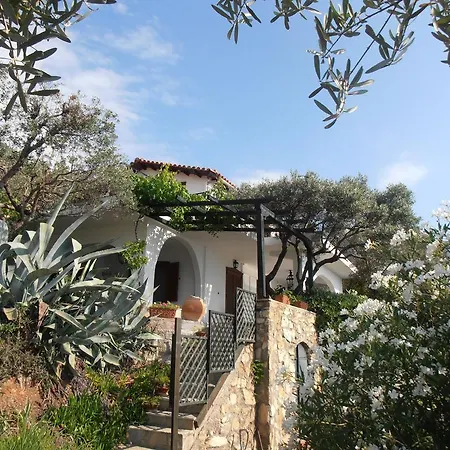 Ferienhaus Diaporos View House *