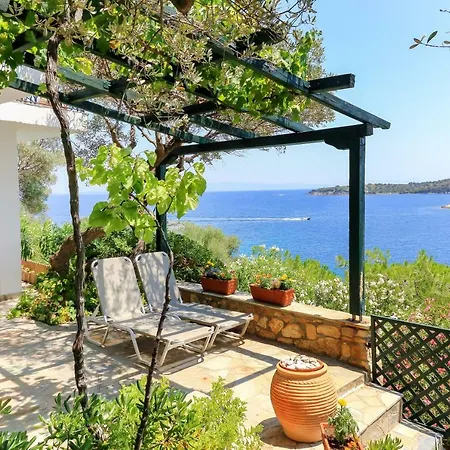 Diaporos View House Ferienhaus